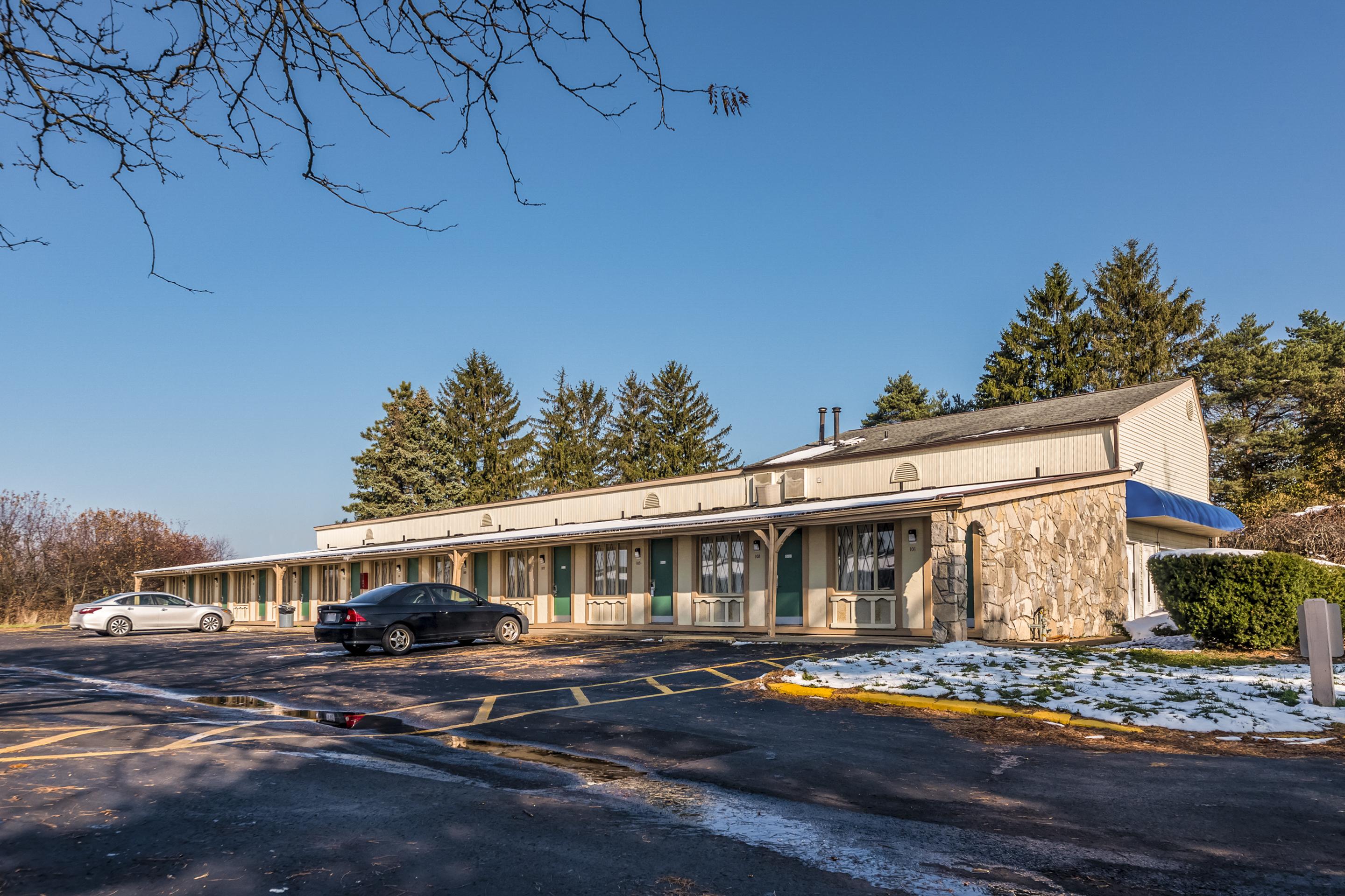Oyo Hotel Wadsworth Oh I-76 מראה חיצוני תמונה