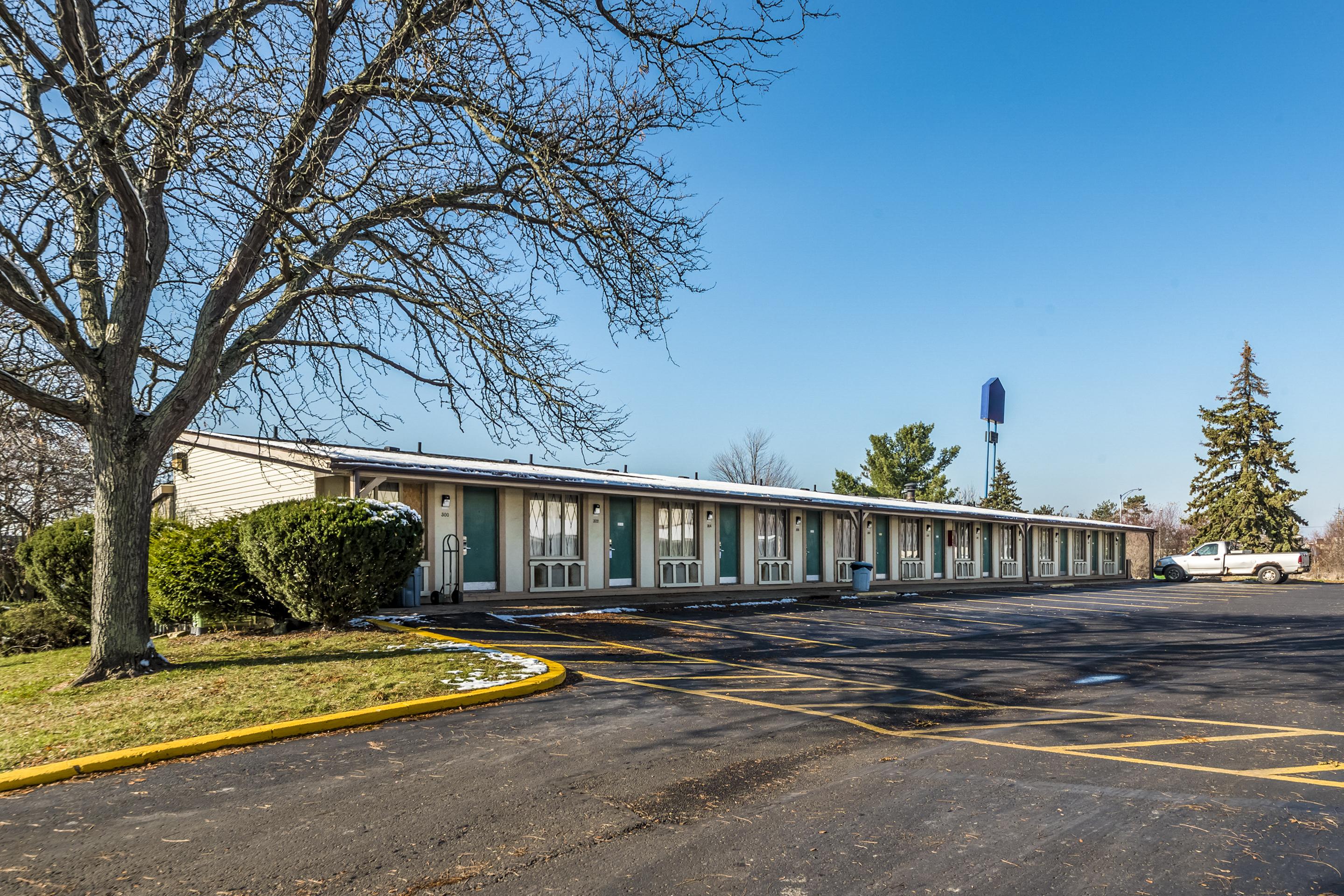 Oyo Hotel Wadsworth Oh I-76 מראה חיצוני תמונה