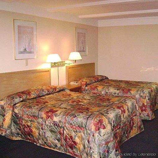 Oyo Hotel Wadsworth Oh I-76 חדר תמונה